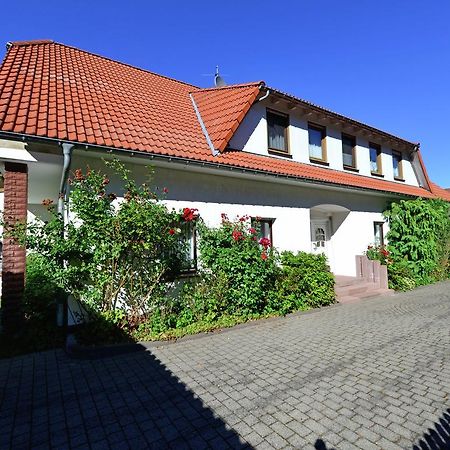 Apartment With Garden In Eimelrod Виллинген Экстерьер фото